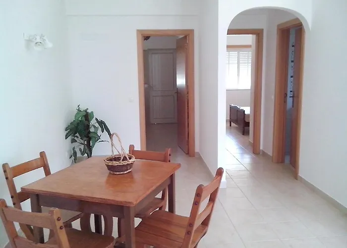 Charming In Albufeira, 60 M², Mountain View Apartment *