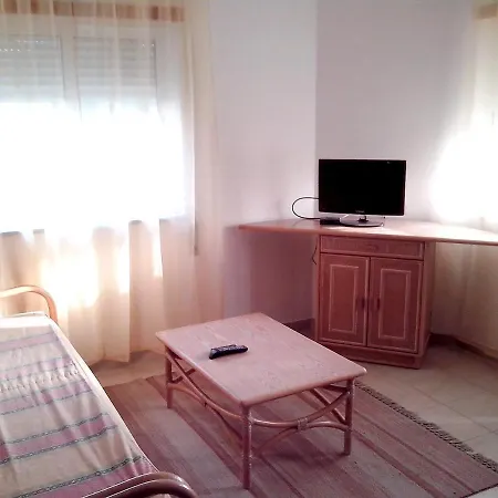 Charming In Albufeira, 60 M², Mountain View * Albufeira