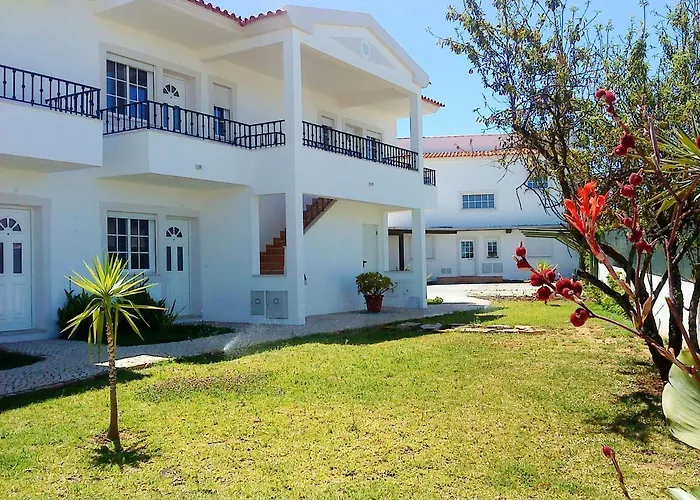 Charming In Albufeira, 60 M², Mountain View Daire